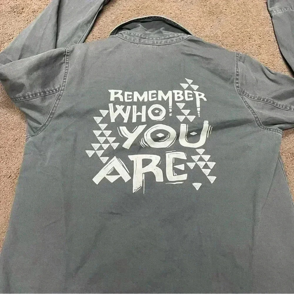 Her Universe The Lion King Remember Who You Are Cargo Military Jacket Top Sz XL - Picture 11 of 12